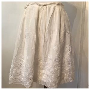 Embroidered skirt by Elie Tahari - Size 4
